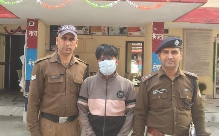 श्रीनगर पुलिस के हत्थे चढ़ा धोखेबाज ठगी करने वाला युवक! समाचार UP/UK