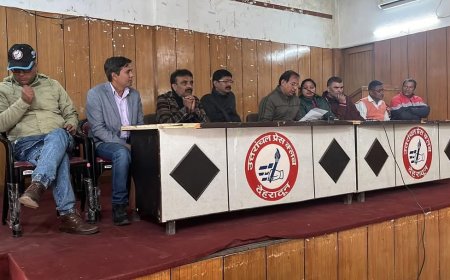 कांग्रेस द्वारा पत्रकारों के साथ की गई बदसलूकी के विरोध में प्रेस क्लब में आपात बैठक l समाचार UP/UK