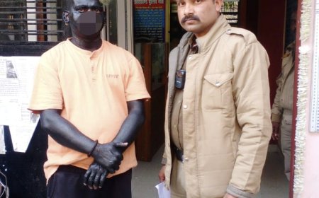 अर्धनग्न होकर Reels बना रहे युवक को पुलिस ने पकड़ा l समाचार UP/UK