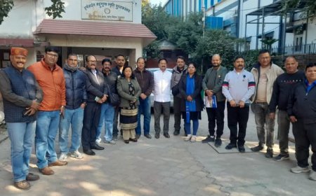 कांग्रेस प्रदेश अध्यक्ष करन माहरा ने पत्रकारों से माफी मांगी l समाचार UP/UK