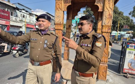 देहरादून SSP क्रिसमस पर सुरक्षा व्यवस्था का जायजा लेने मैदान में उतरे l समाचार UP/UK