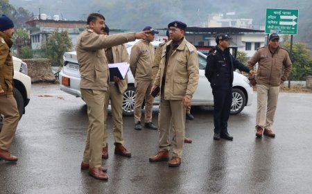 SSP देहरादून नए साल की व्यवस्था का जायजा लेने ग्राउंड जीरो पर उतरे l समाचार UP/UK