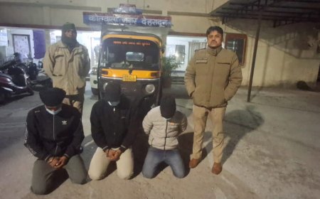 सड़क पर गुंडई दिखाने वालों को दून पुलिस ने लिया हिरासत मे l समाचार UP/UK