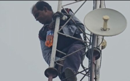 ऋषिकेश मे मोबाइल टावर पर पेट्रोल लेकर चढ़ा व्यक्ति l समाचार UP/UK