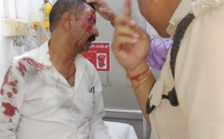 जंगली लोमड़ी से टक्कर में बाइक सवार घायल, फायर सर्विस का सिपाही बना मददगार ll समाचार UP/UK