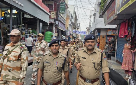 पुलिस ने चलाया Foot Patroling अभियान, उल्लंघन करने पर कार्यवाही ll समाचार UP/UK