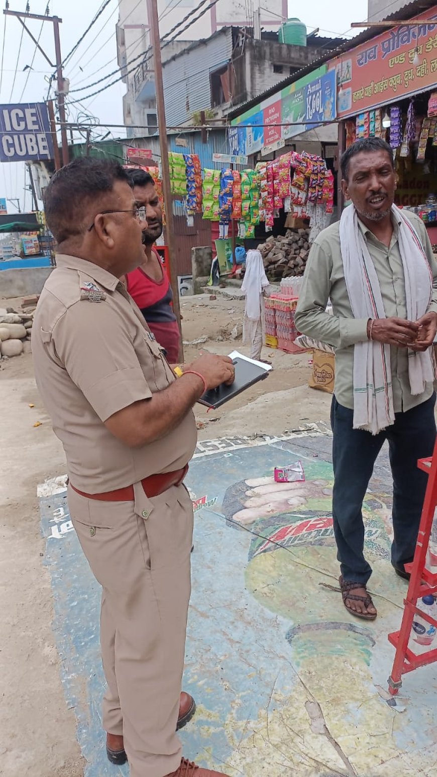 कावड़ मेला : गंगा घाटों से अतिक्रमण हटाने के लिए पुलिस ने चलाया अभियान ll समाचार UP/UK