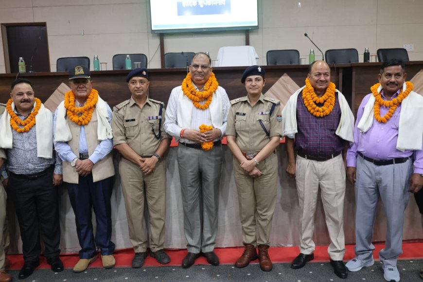 Uttarakhand Police के जवान हुए सेवानिवृत, विदाई समारोह का आयोजन l समाचार UP/UK