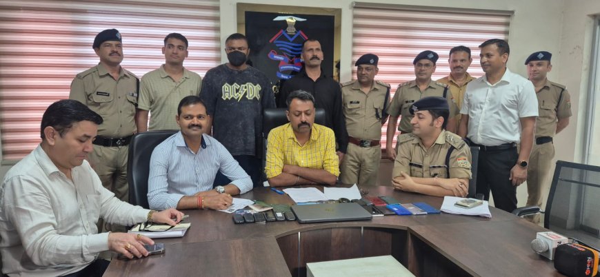 सरकारी अधिकारी बनकर करता था करोड़ों की ठगी, उत्तराखंड STF ने किया गिरफ्तार l समाचार UP/UK